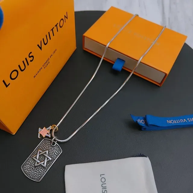 Louis Vuitton Silver Snake Chain Dog-Tag Pendant Necklace 9