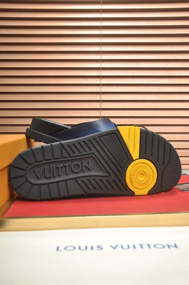 Louis Vuitton Slide Noir Bleu Sangle Cuir Croisée Finition Iridescente Gradient Sandales Casuales 3