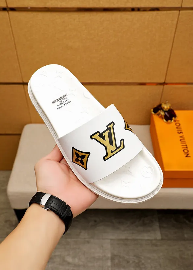 Louis Vuitton Slide Blanc Or Semelle en Caoutchouc Moulé Dessous avec Monogramme Embossé Chaussons 4