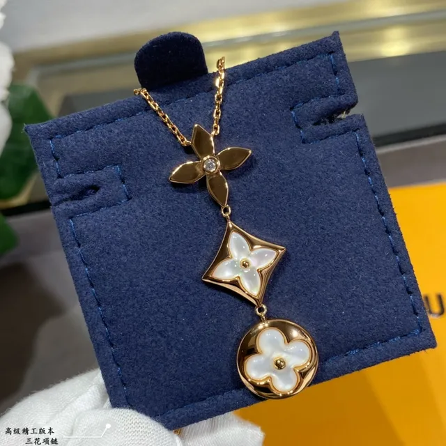 Louis Vuitton Three Flowers Mother-of-Pearl and Gold-Tone Necklace 7