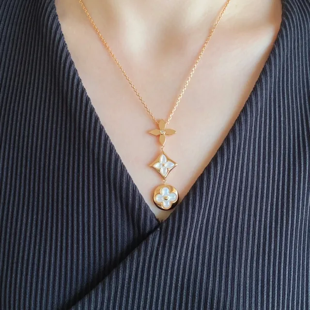 Louis Vuitton Three Flowers Mother-of-Pearl and Gold-Tone Necklace 8