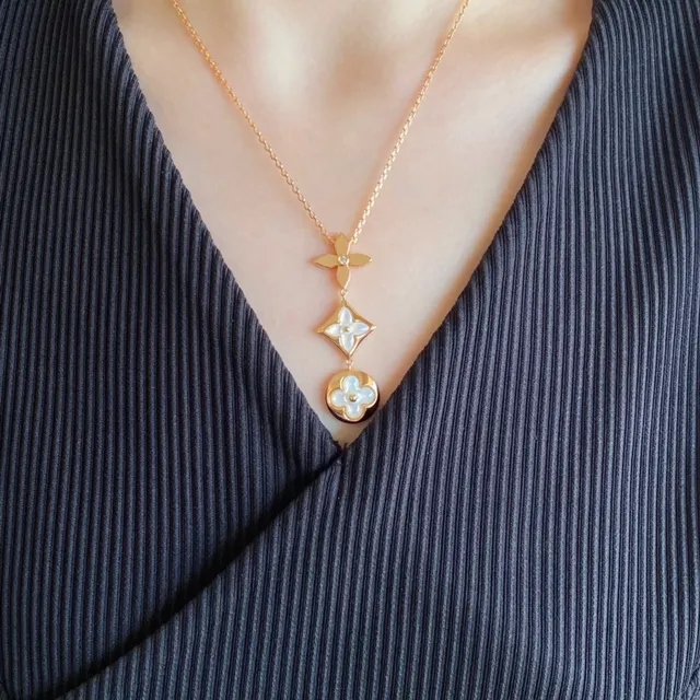 Louis Vuitton Three Flowers Mother-of-Pearl and Gold-Tone Necklace 9