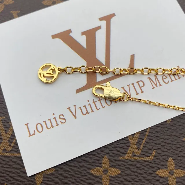 Louis Vuitton V Collection Gold-Tone Pavé Pendant Necklace 4