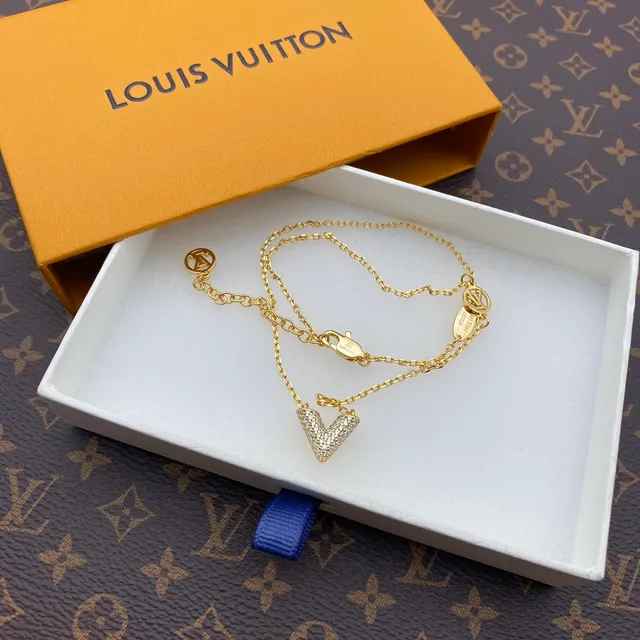 Louis Vuitton V Collection Gold-Tone Pavé Pendant Necklace 5