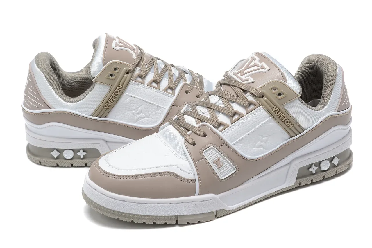 Louis Vuitton Branco e Bege Couro e Sintético Superior Com Detalhe de Tira Assimétrica Tênis Lifestyle 6