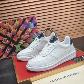 Louis Vuitton tênis de couro branco com monograma embossado