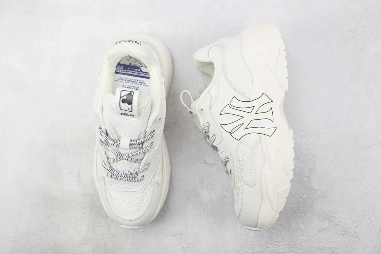 Mitchell & Ness Team Logo White Monochrome Interlocking NY Chunky Sneakers 3