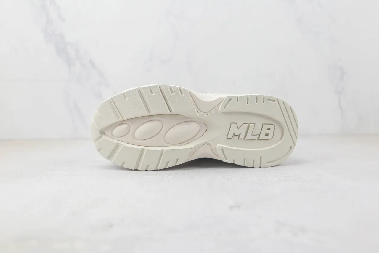 Mitchell & Ness Team Logo White Monochrome Interlocking NY Chunky Sneakers 8