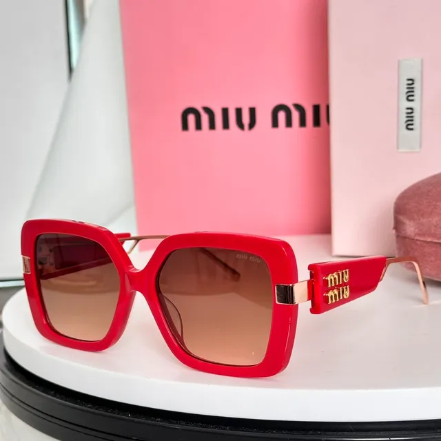 Miu Miu Black Gold Oversized Square Frame Gradient Lenses Sunglasses 2