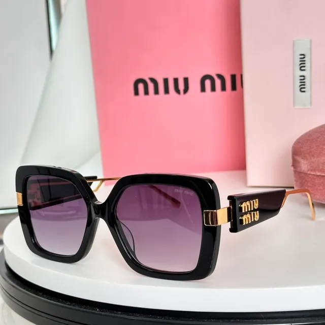 Miu Miu Black Gold Oversized Square Frame Gradient Lenses Sunglasses 3