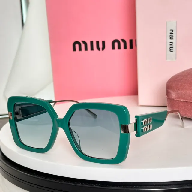 Miu Miu Black Gold Oversized Square Frame Gradient Lenses Sunglasses 6