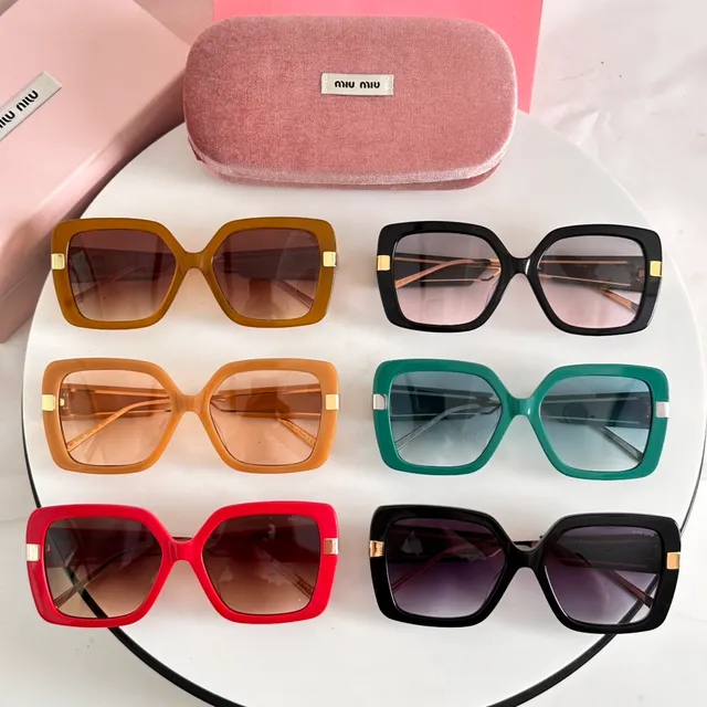 Miu Miu Black Gold Oversized Square Frame Gradient Lenses Sunglasses 8
