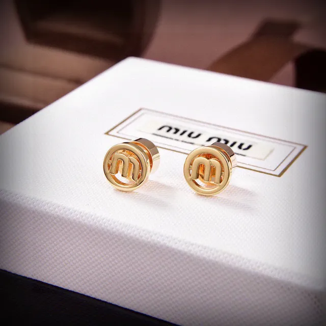 Miu Miu Brincos Stud Monogramados Dourados Brancos Circulares 2