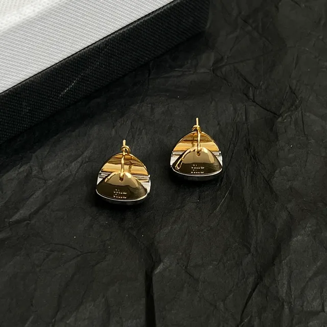 Miu Miu Brincos de gota de lágrima de dos tonos metálicos de tachinha 4