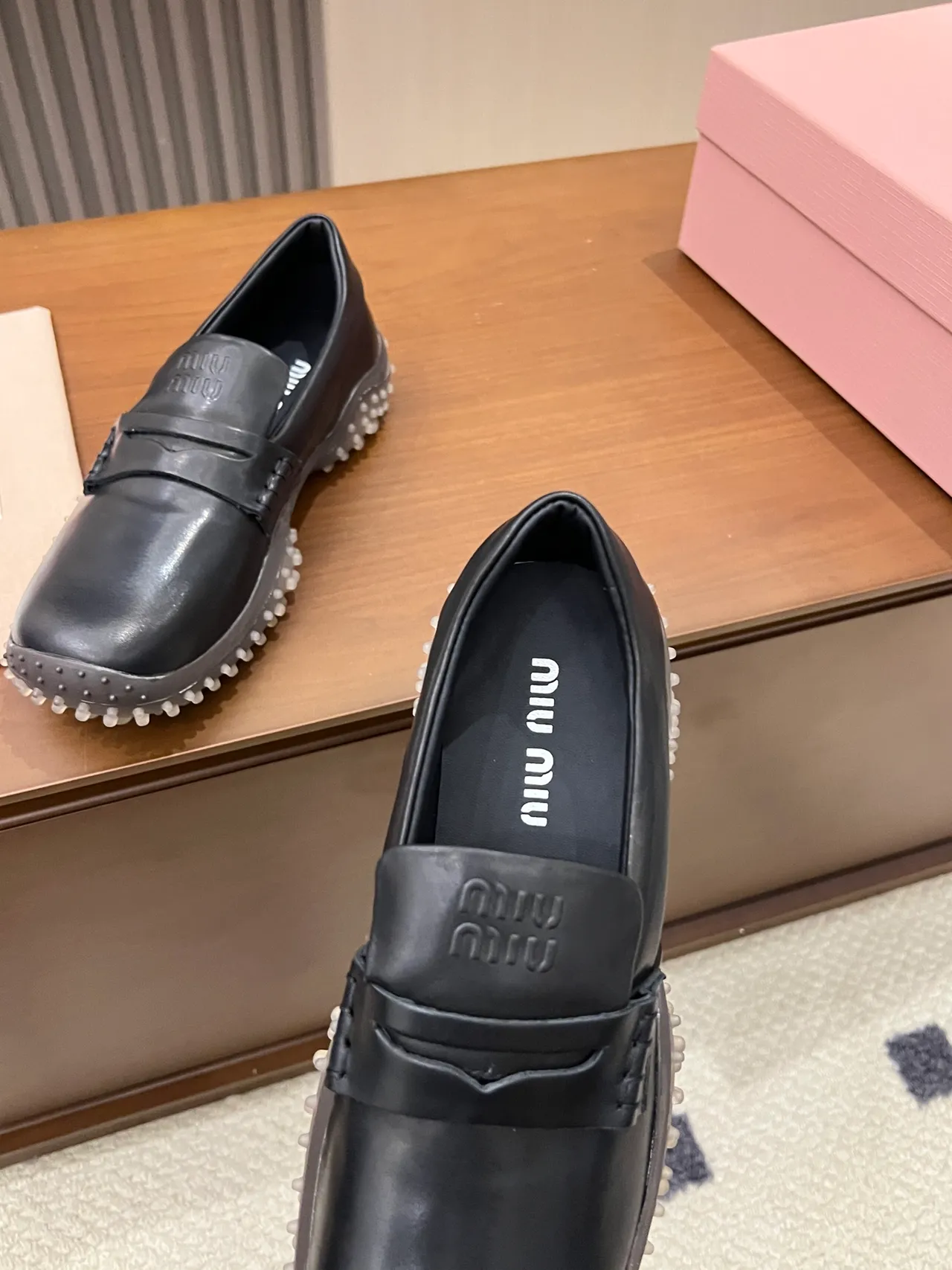 Miu Miu Wander Noir Gris Cuir Mocassins Semelle Cloutée Mocassins 3
