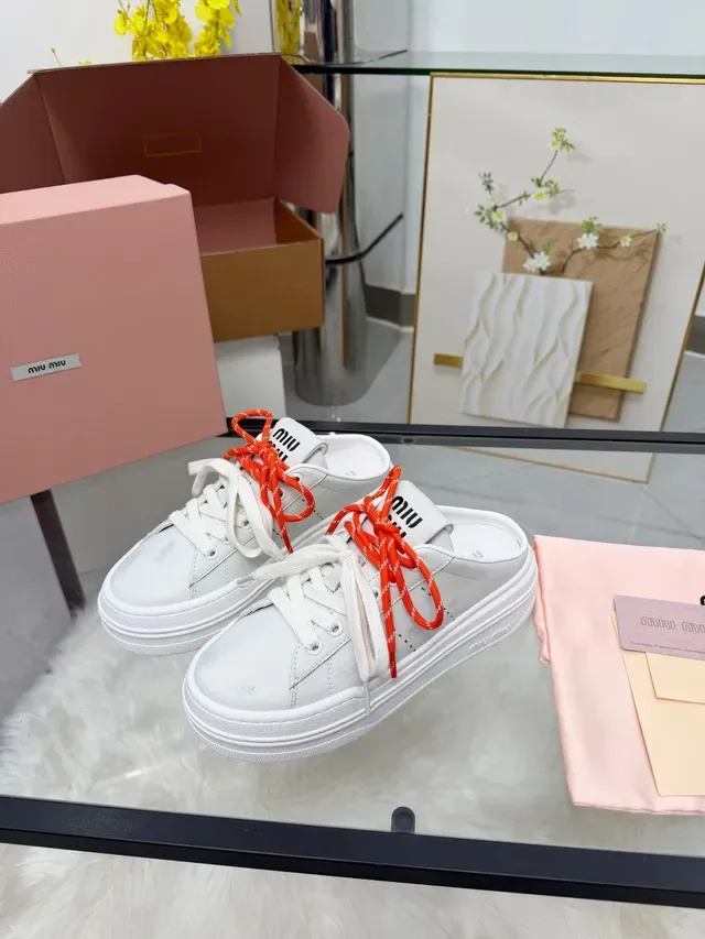 Miu Miu Wander White and Orange حذاء رياضي أسلوب حياة مربوط 4