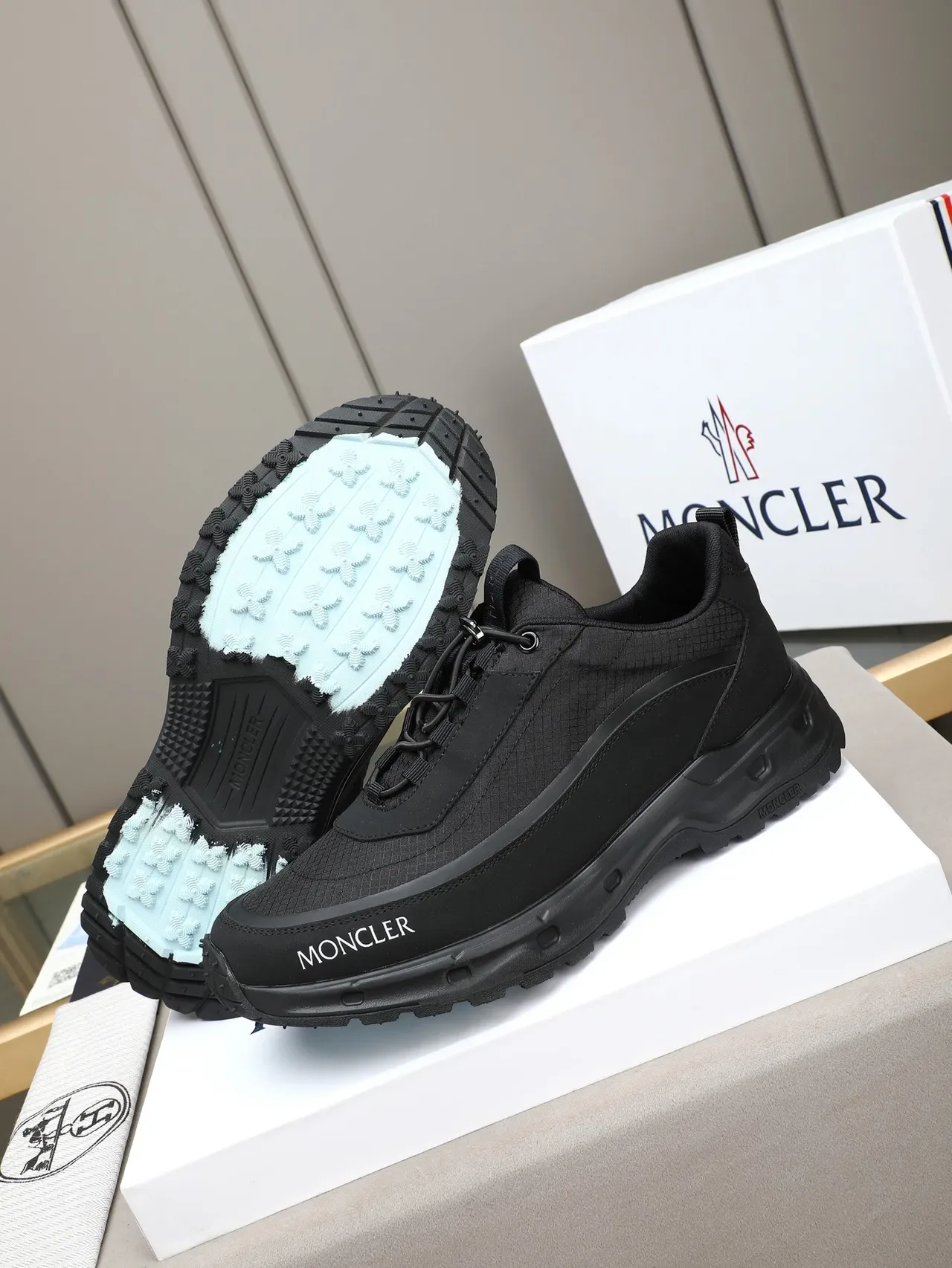 Moncler 黑色 网面和合成鞋面 生活方式运动鞋 4