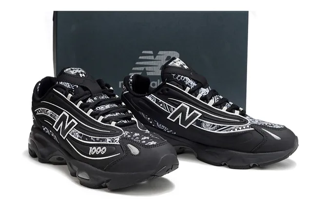 New Balance 1000 Baskets Chunky Noires à motif bandana 5