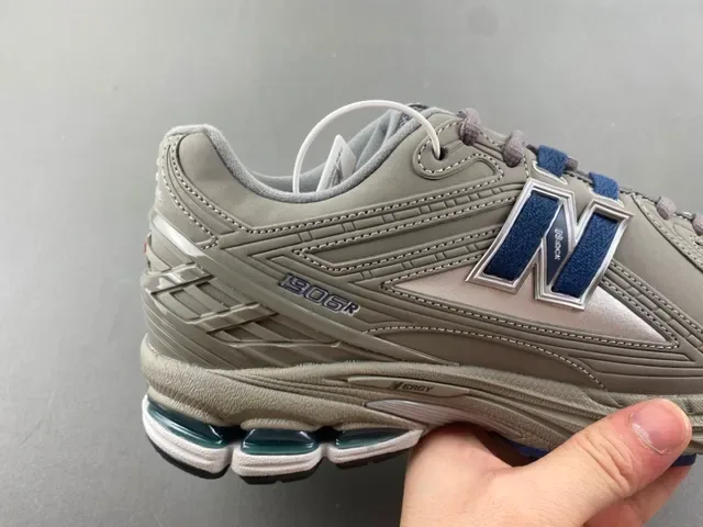 New Balance 1500 Gray and Navy Lifestyle Sneakers 3