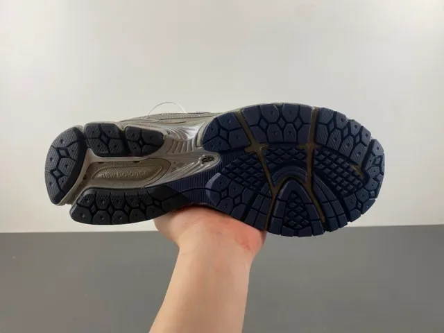 New Balance 1500 Gray and Navy Lifestyle Sneakers 9