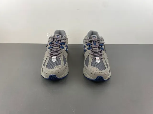 New Balance 1500 Gray and Navy Lifestyle Sneakers 11
