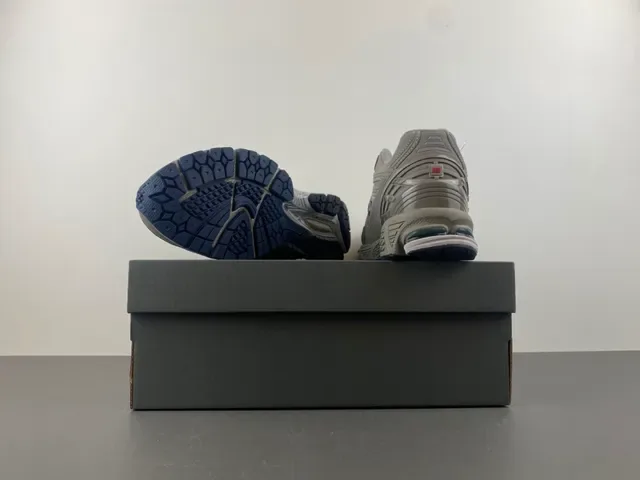 New Balance 1500 Gray and Navy Lifestyle Sneakers 16