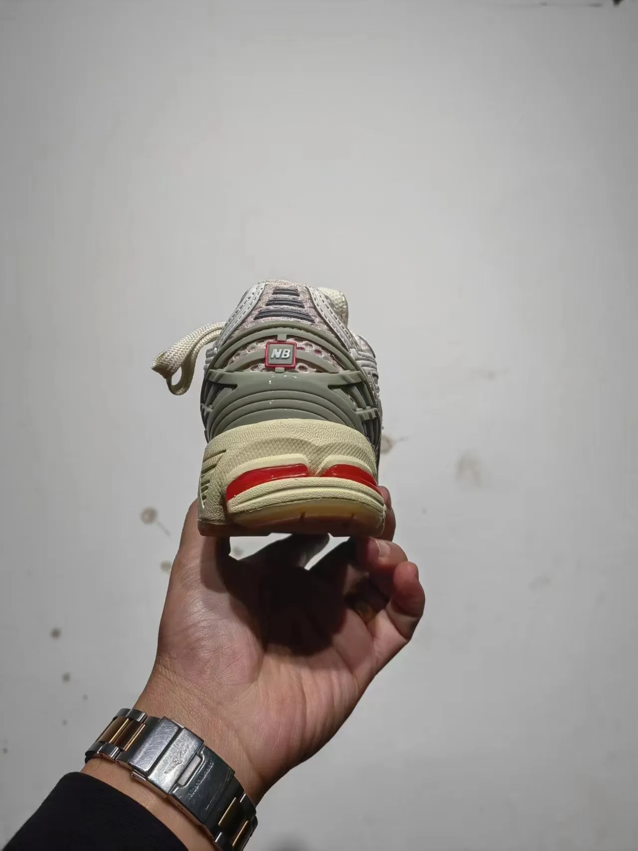 New Balance 1906R branco vermelho bege Tênis de corrida 3