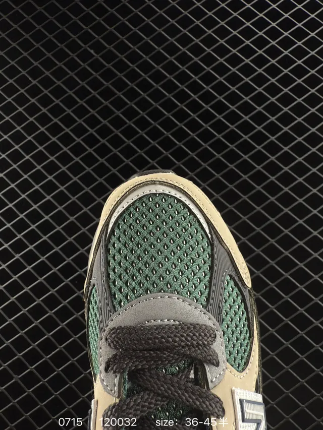 New Balance 2002R bege verde preto tênis chunky 2