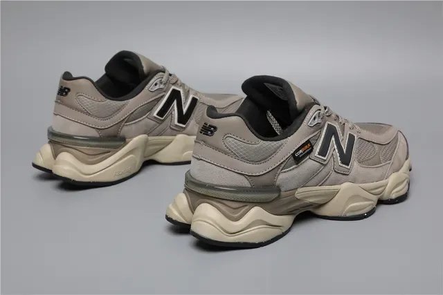 New Balance 9060 Beige et Noir Sneakers Lifestyle 3