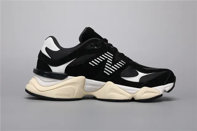 New Balance 9060 Noir Blanc Crème Lifestyle Sneakers 8