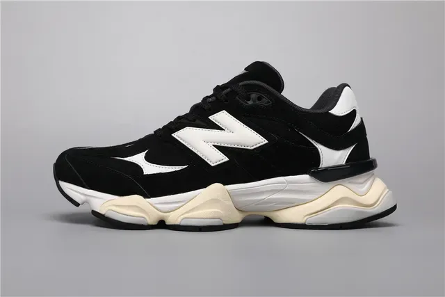 New Balance 9060 Noir Blanc Crème Lifestyle Sneakers 9