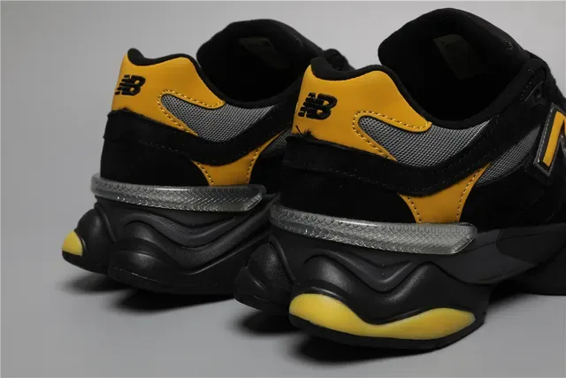 New Balance 9060 أحذية رياضية سوداء وصفراء للأسلوب الحياتي 2