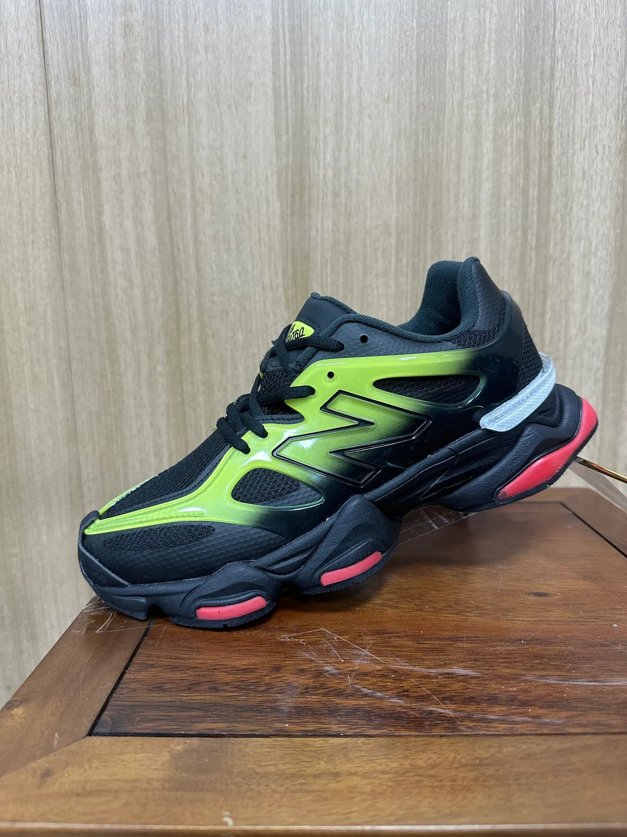 New Balance Preto Verde Solado Gradiente Overlay Tênis Grossos 3