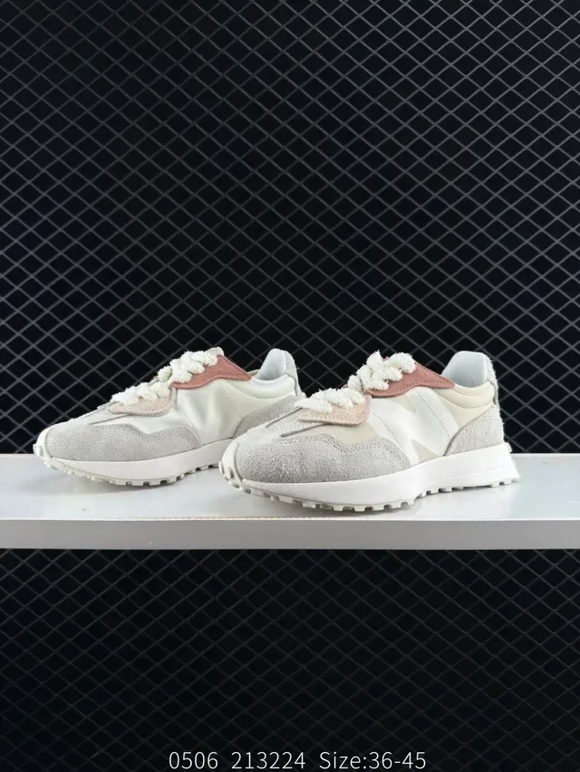 New Balance MS327 Zapatillas lifestyle beige y rosa con ribetes peludos 3
