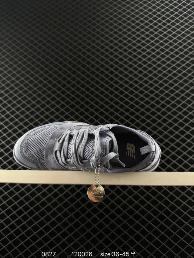 New Balance MT10 Gris Maille et Daim Barefoot Lifestyle Sneakers 4