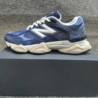 New Balance Bleu marine mediasole sculptée tige mixta daim et maille baskets chunky