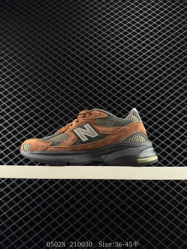 New Balance NB2010 Tênis chunky retro de couro macio e malha marrom cinza 5