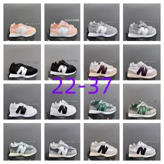 New Balance حذاء رياضي أنيق وردي رمادي منخفض الارتفاع مع علوى متعددة الطبقات
