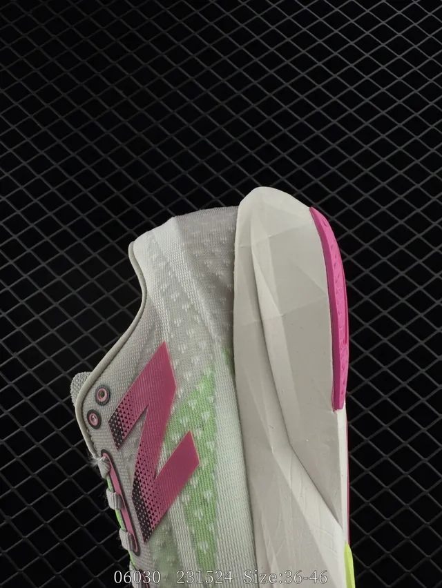New Balance Rebel FUELCELL Blanc Rose Vert Lime Chaussures de course 2