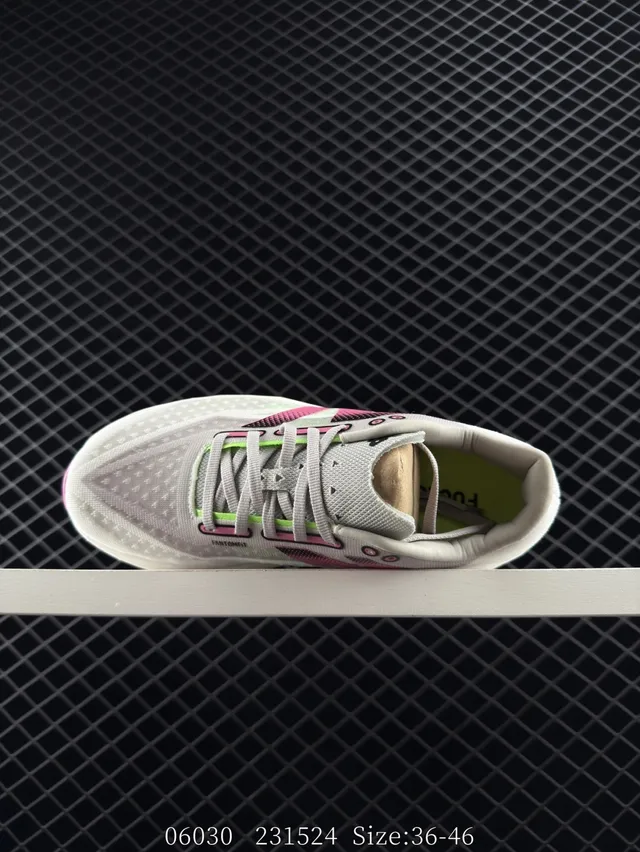 New Balance Rebel FUELCELL Blanc Rose Vert Lime Chaussures de course 3
