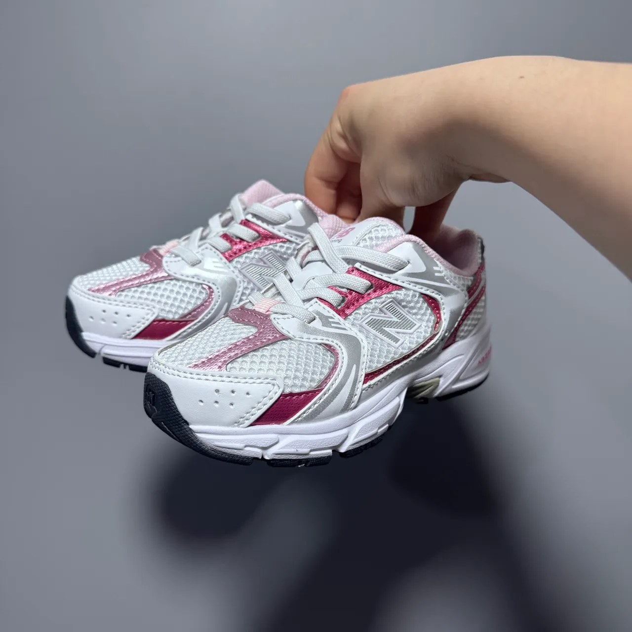 New Balance Branco Rosa Retro Runner Silhueta Malha Multicamadas E Superior Sintético Tênis Chunky 17