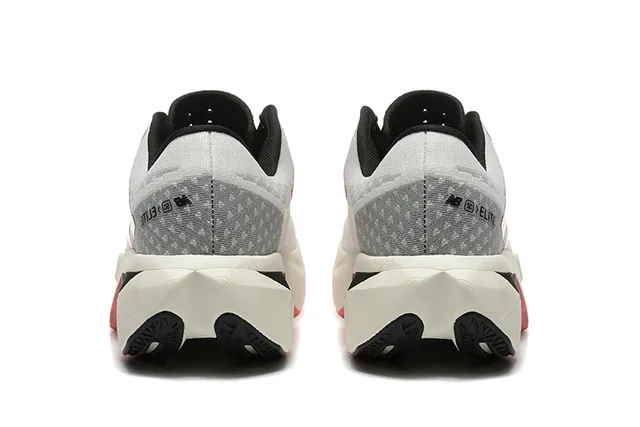 New Balance حذاء جري أبيض أحمر علوة شبكية مهندسة منحوتة FuelCell كعب وسط 4