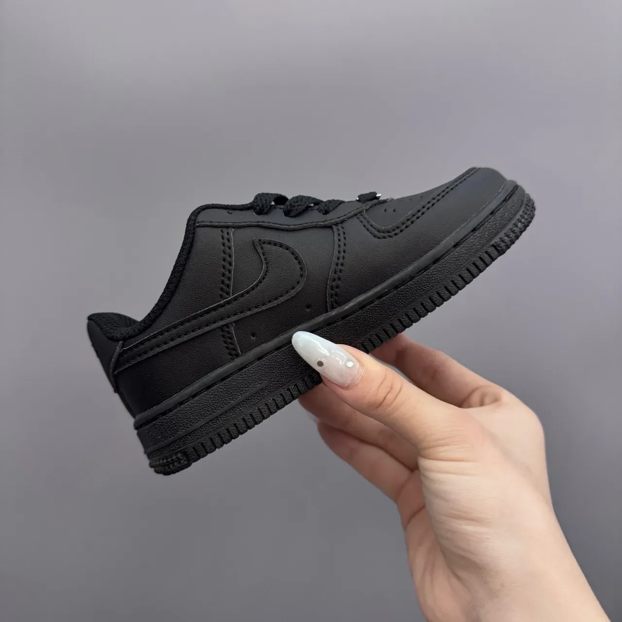 Nike Air Force 1 All Black Lifestyle Sneakers 18