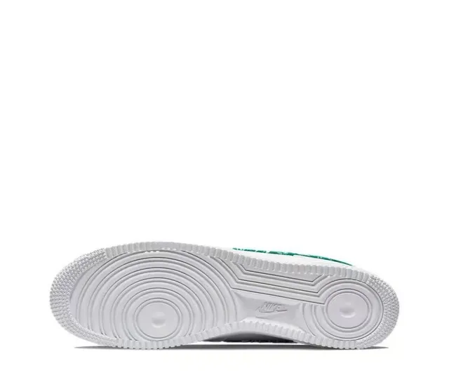 Nike Air Force 1 Branco e Verde Bandana Print Tênis Lifestyle 2
