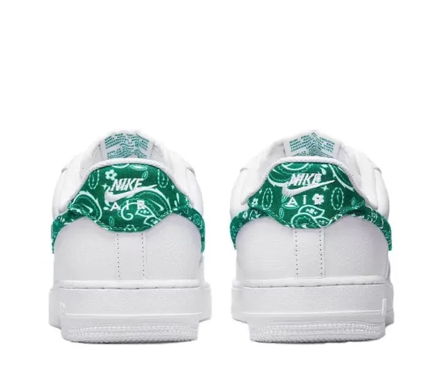 Nike Air Force 1 Branco e Verde Bandana Print Tênis Lifestyle 3