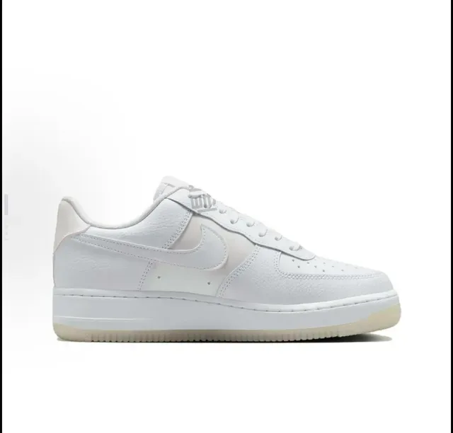 Nike Air Force 1 White Lifestyle Sneakers 6