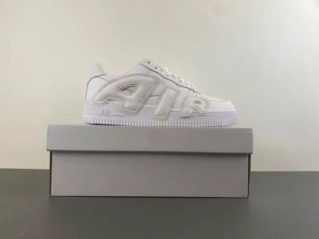 Nike Air Force 1 White Oversized Stitched Letter Lifestyle Sneakers 16