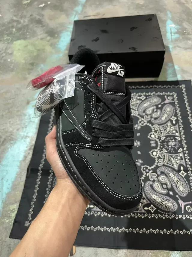 Nike Air Jordan 1 Black White Stitched Lifestyle Sneakers 2