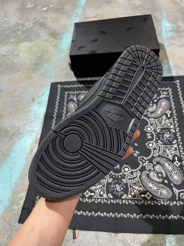 Nike Air Jordan 1 Black White Stitched Lifestyle Sneakers 4