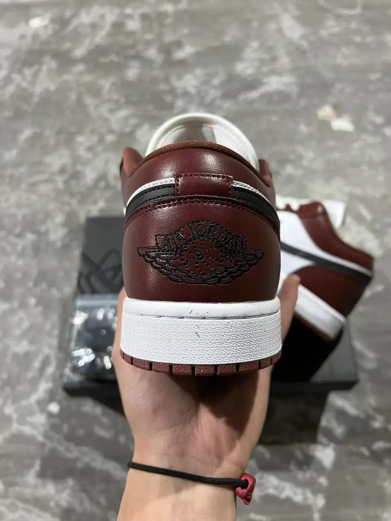 Nike Air Jordan 1 Low Bordeaux Blanc Noir Chaussures Lifestyle 8